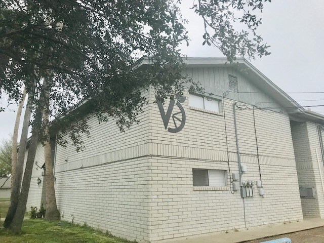 Building Photo - 6220 N 11th St