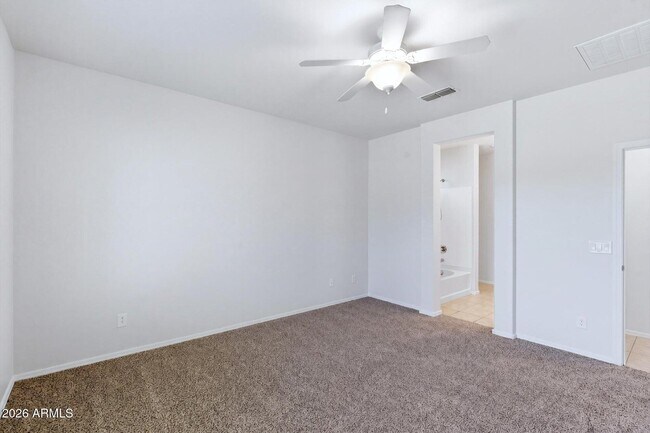 Building Photo - 10733 W Lariat Ln