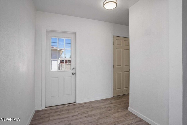 Building Photo - 5021 Tetons Dr