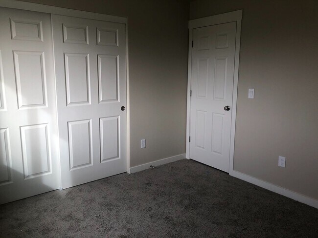 Building Photo - 3 Bed 2 bath Home for Rent!
