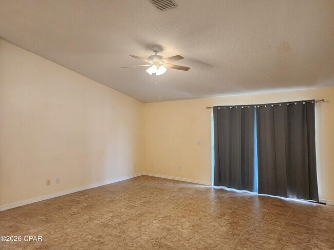 Building Photo - 226 Summerwood Dr