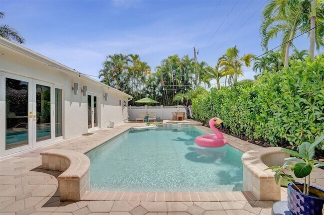 Building Photo - 3206 Robbins Rd