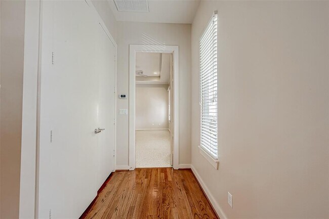 Building Photo - 1130 Patterson St