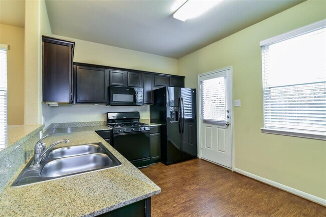 Building Photo - 13062 Rose Landing Dr