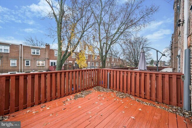 Building Photo - 650 Magnolia Ave