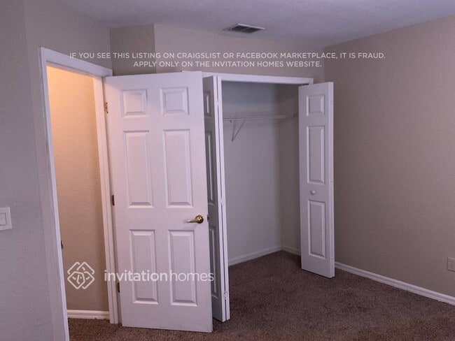 Building Photo - 113 Pinewood Ct