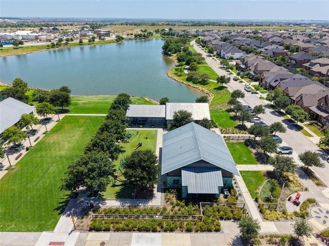 Building Photo - 537 Parkside Dr