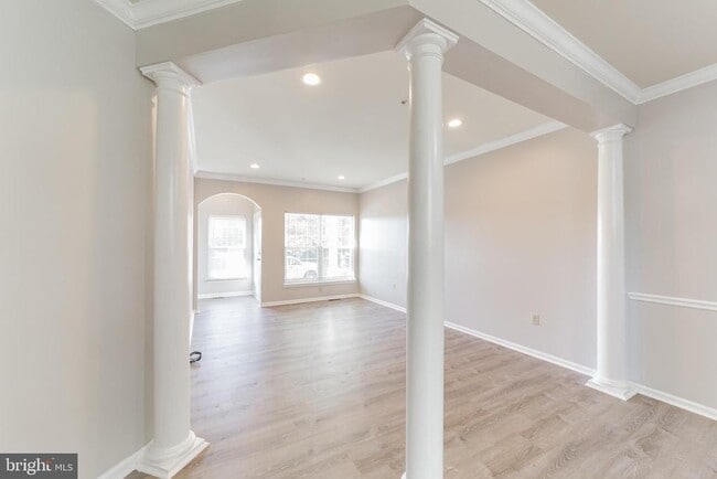 Building Photo - 40 Madison Way