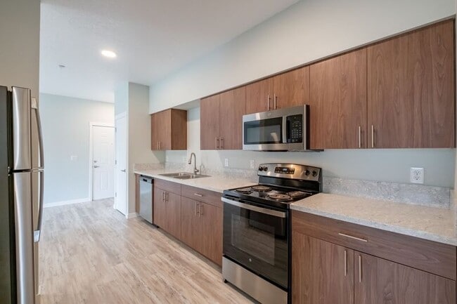 Building Photo - 13001 S Crompton Lane