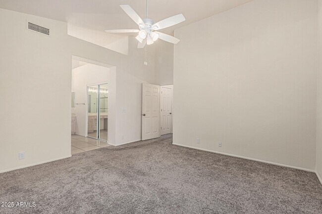 Building Photo - 9069 W Behrend Dr