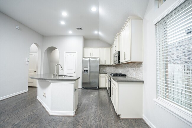 Building Photo - 2230 Falcon Brook Dr