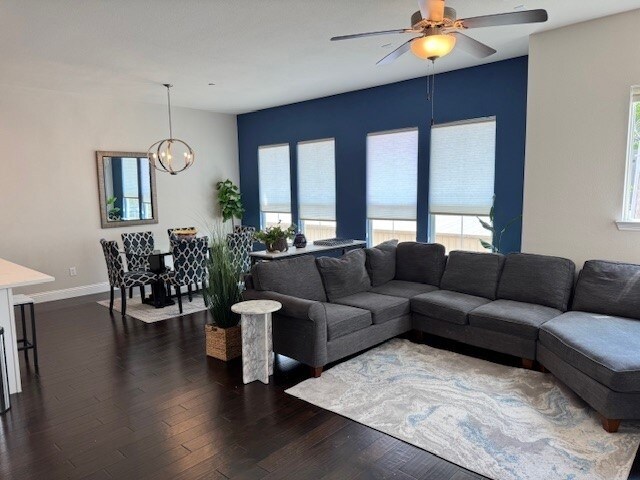 Building Photo - 111 Sumac St