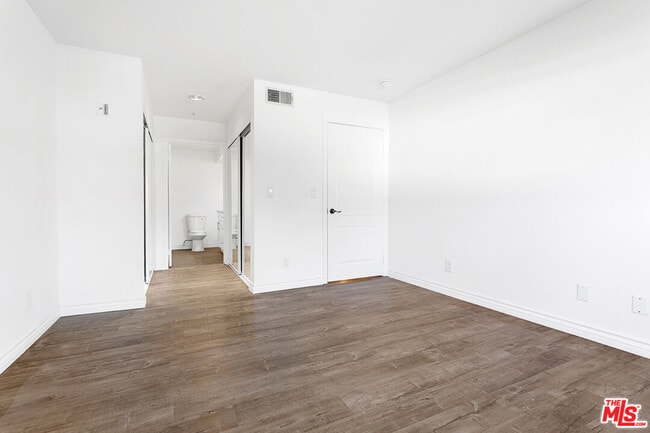 Building Photo - 1255 Federal Ave