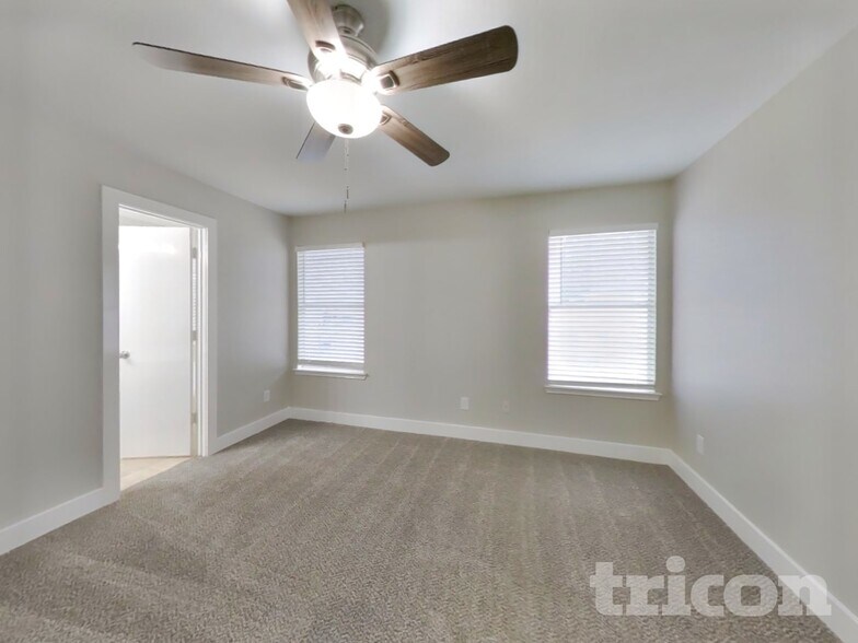 Building Photo - 18835 Atasca Oaks Dr