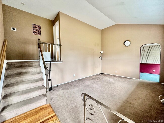 Building Photo - 5 Eagle Ln