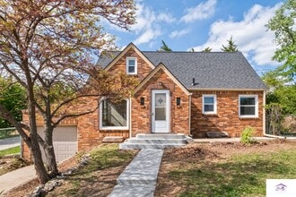 Building Photo - Charming 3 Bedroom Home in Convenient Omaha Location