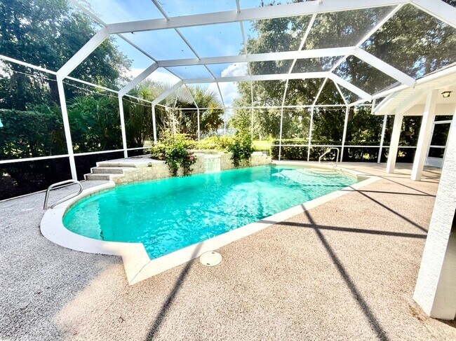 Building Photo - 63 Bay Lake Dr