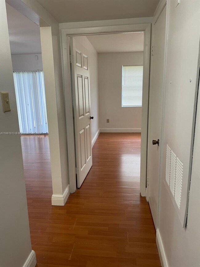 Building Photo - 15315 SW 106th Terrace