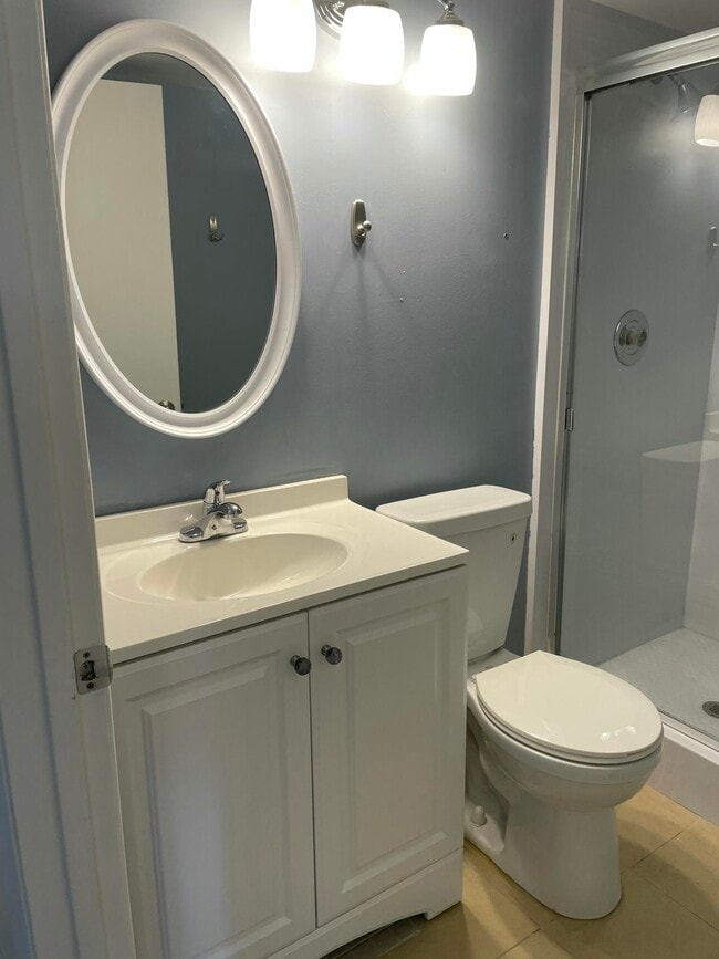 Building Photo - 22976 Oxford Pl