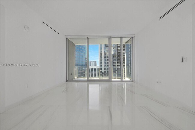 Building Photo - 300 Biscayne Blvd Way