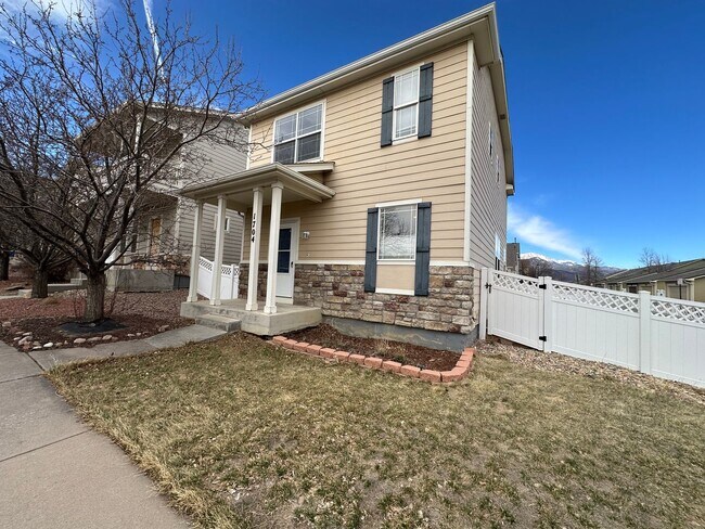 Building Photo - 3 Bed 3 bath house in Spring Creek!