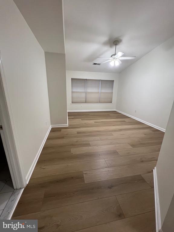 Building Photo - 45515 Lakemont Square