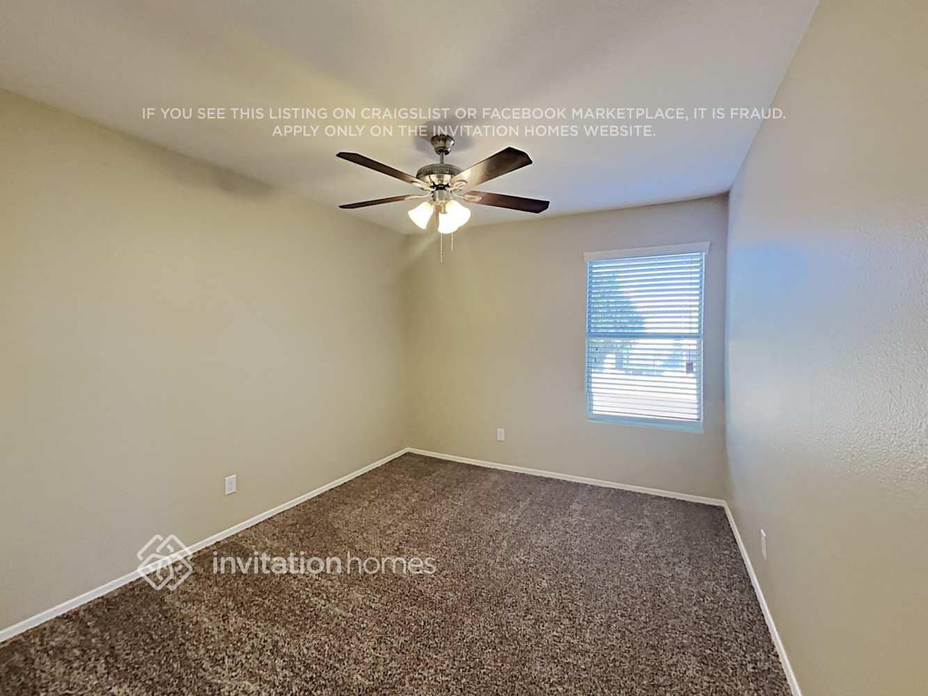 Building Photo - 12528 W Roanoke Ave