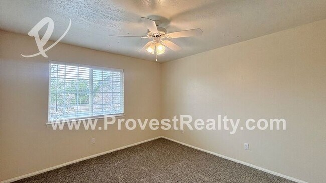 Building Photo - 14871 Apple Valley Rd