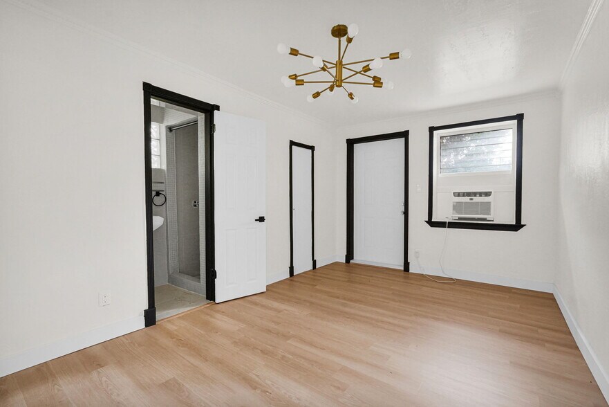 Building Photo - 751 NE 122nd St