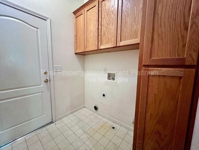 Building Photo - 8622 N Heartland Way