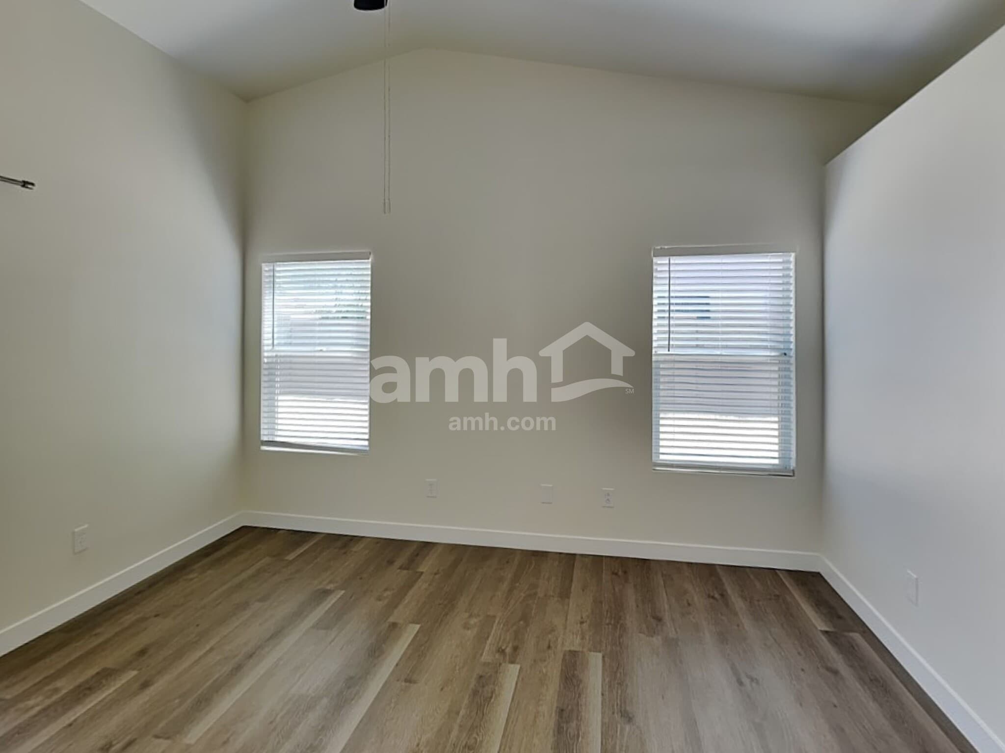 Building Photo - 5239 N 104th Dr