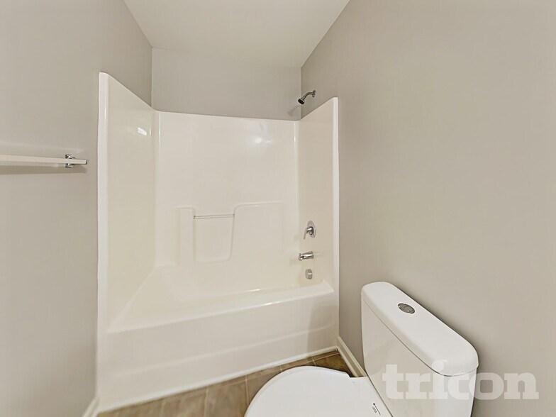 Building Photo - 1594 Weatherend Dr