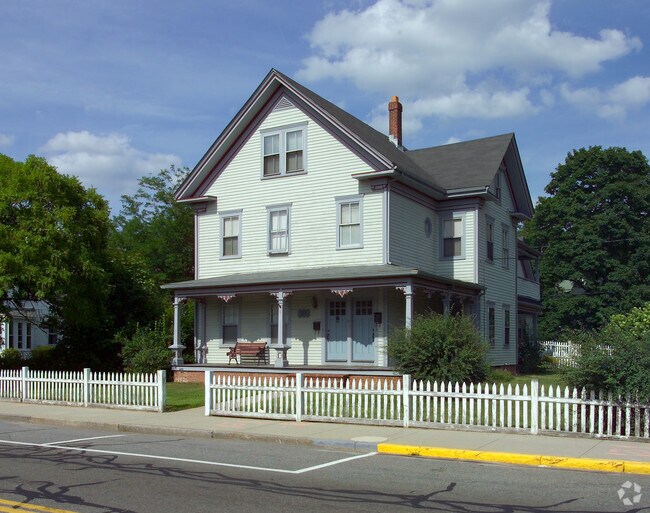 Primary Photo - 89 N Main St