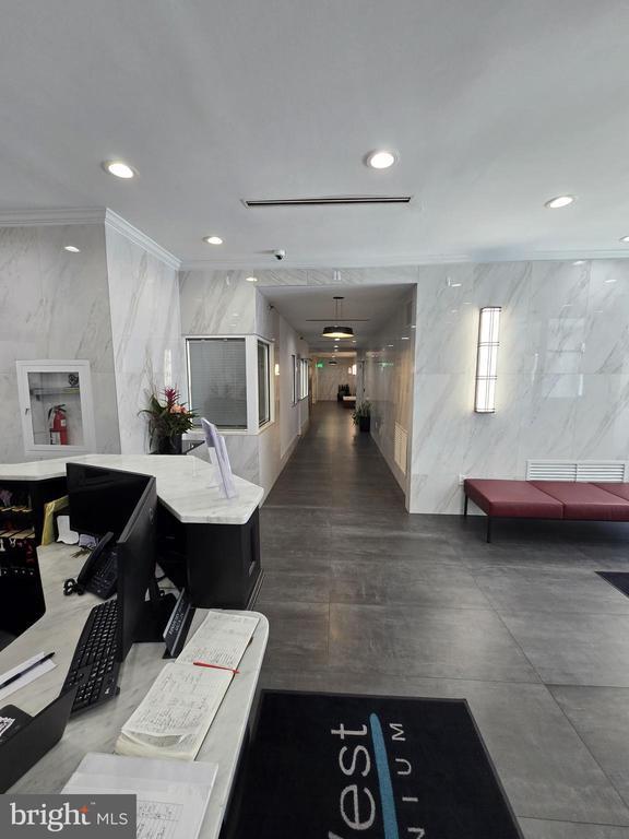 Building Photo - 2101 Chestnut St