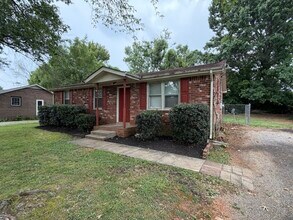 Building Photo - 226 Branch Trail
