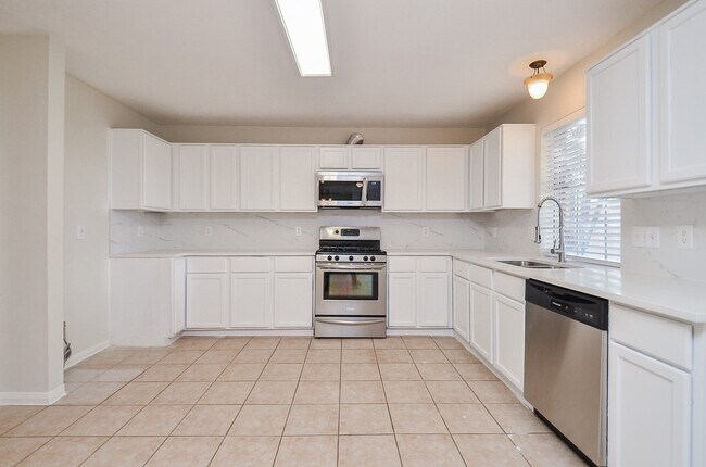 Building Photo - 3027 Texas Oak Dr