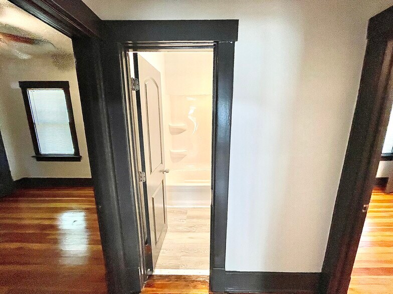 Building Photo - 5315 N 26th St