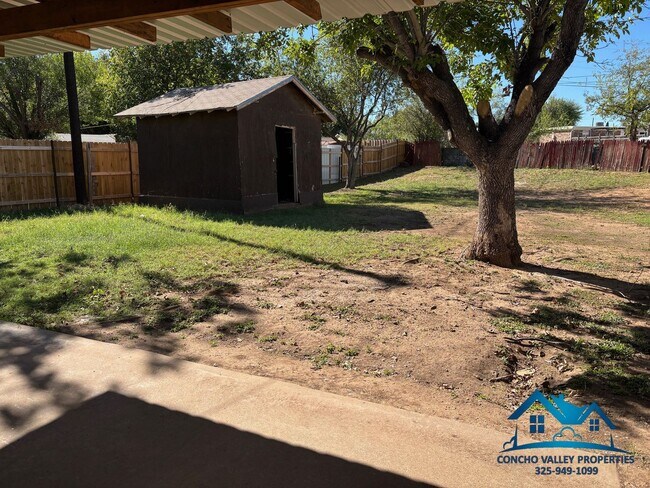 Building Photo - 1932 Glenwood Dr