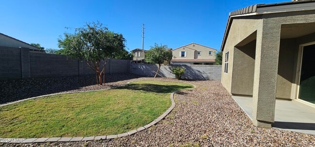 Building Photo - 735 W Micanopy Trl.