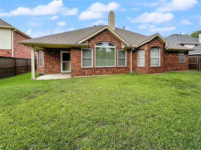 Building Photo - 545 Edgeview Dr