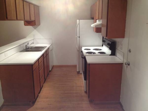 Building Photo - The Lakeland - 1 bedroom