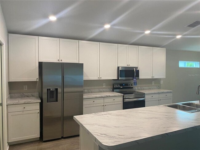 Building Photo - 94 Polermo Ave