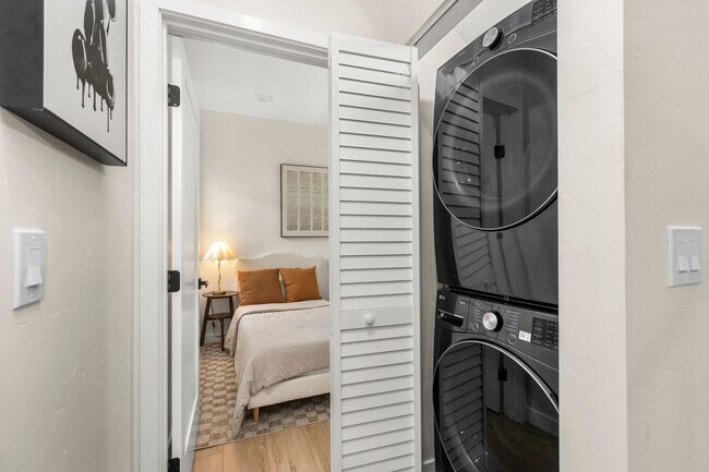 Building Photo - Brand new!