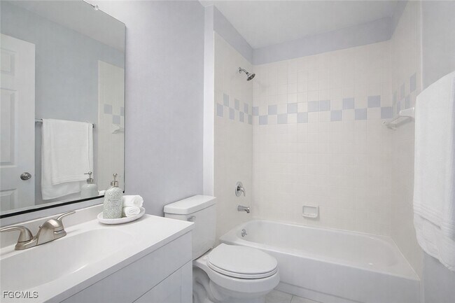 Building Photo - 3107 SW 15th Ave