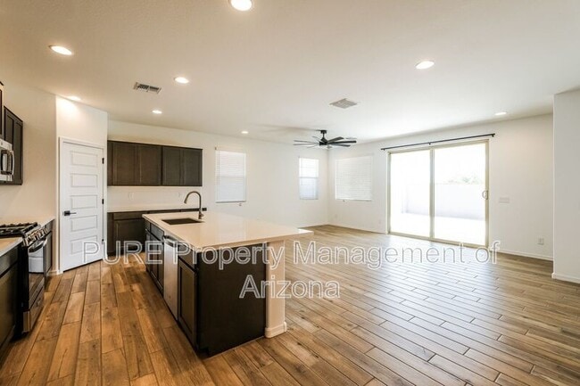 Building Photo - 10163 W Crittenden Ln