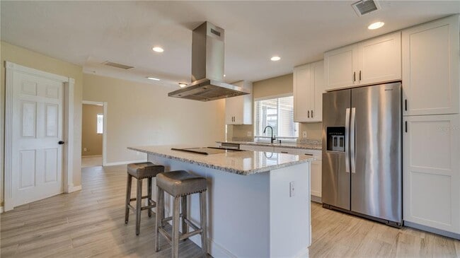 Building Photo - 1128 SE 29th Terrace