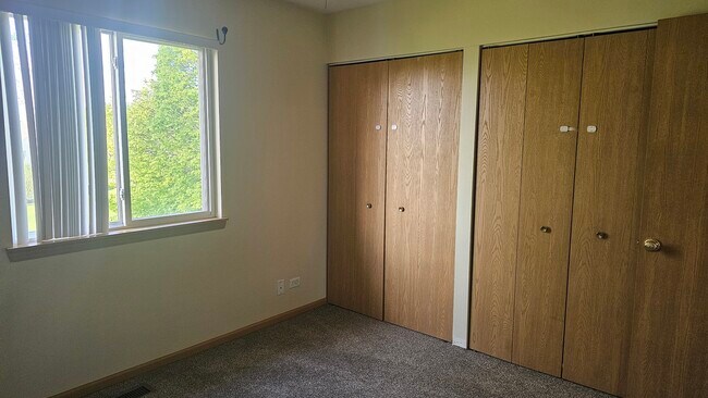 Building Photo - 1514 Meadowsedge Ln