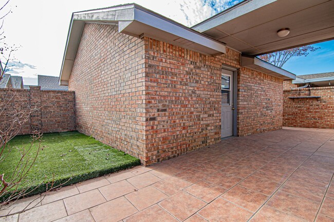 Building Photo - 3527 Boyd Ave