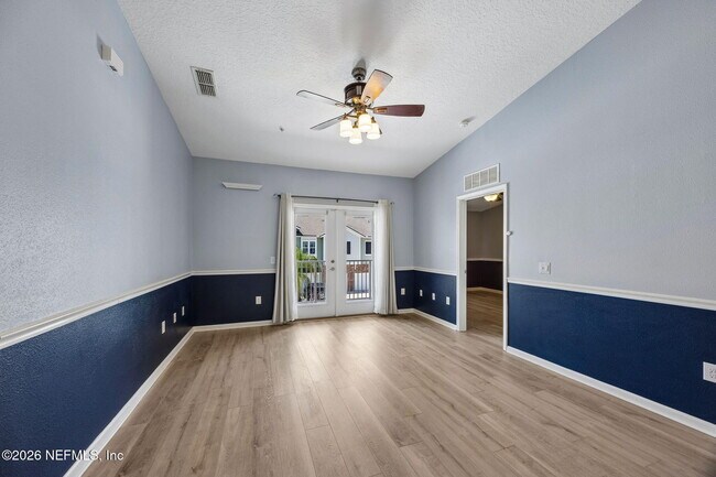 Building Photo - 201 Larkin Pl