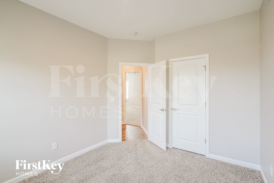 Building Photo - 3793 Pin Hook Rd